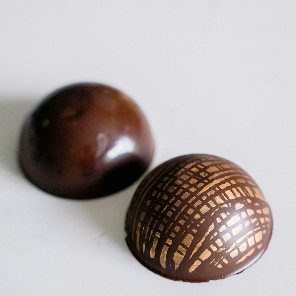 Standalone Vibrating Table With Grille and Container 14